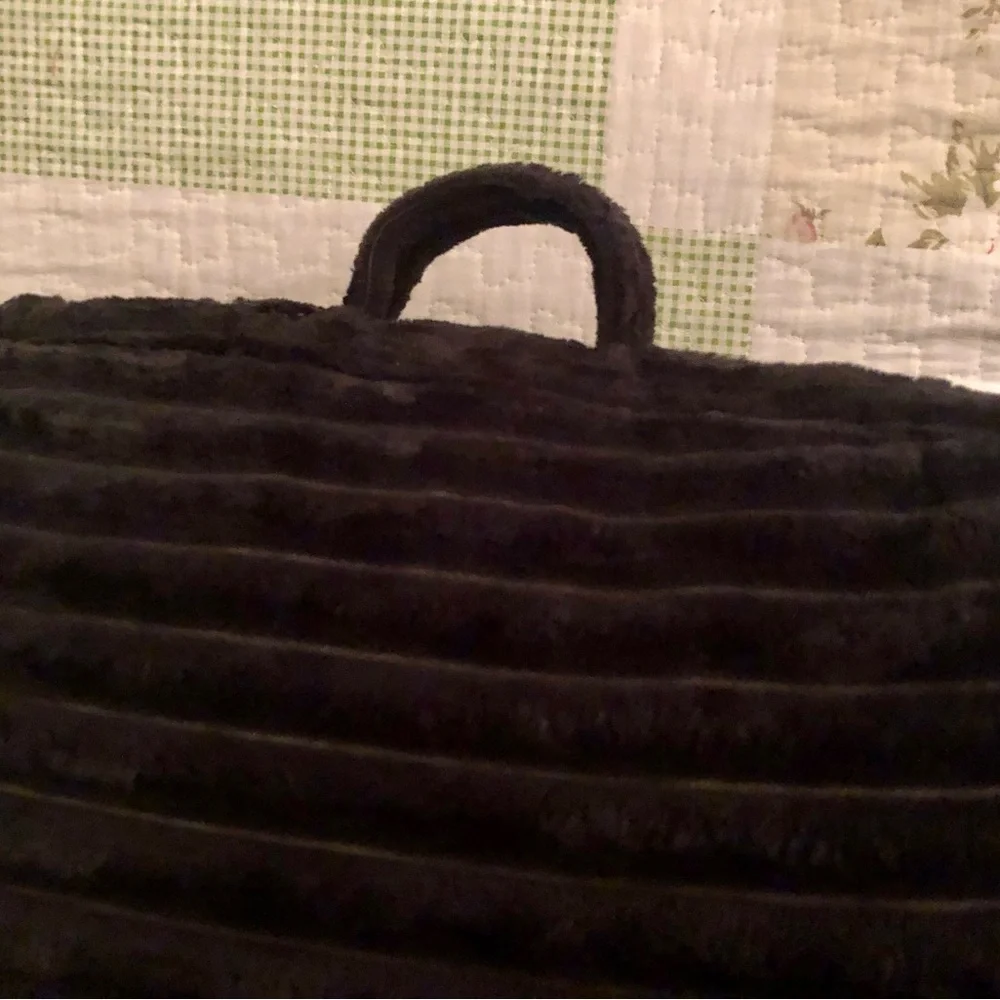 Nestl Reading Pillow for Sitting Up in any place.